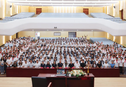 红领巾爱科学｜首任航天员大队大队长走进鼓楼，解锁航天员“千锤百炼”密码！