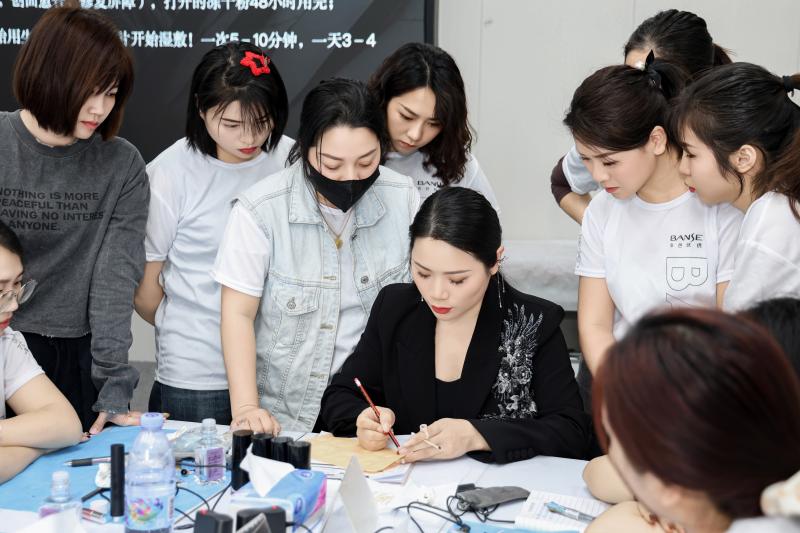 本色纹绣学院校区地址及四地联动教学体系解析